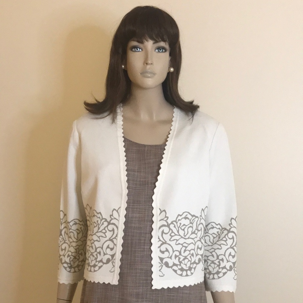 ST. JOHN Short Jacket Size L